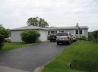 5116 N West St, Johnsburg, IL 60051