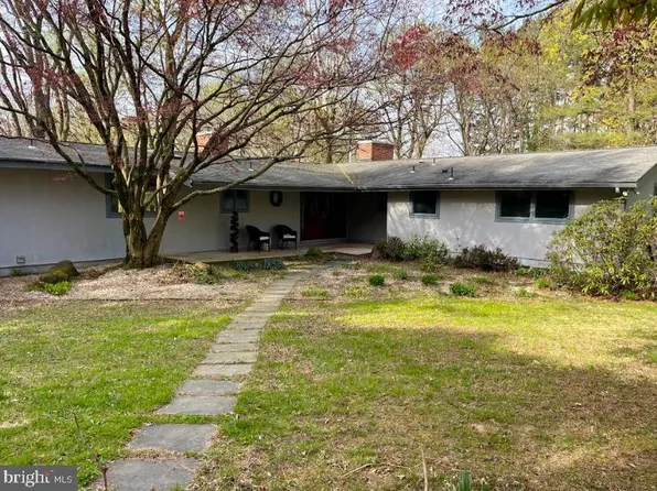 104 Neptune Dr, Newark, DE 19711