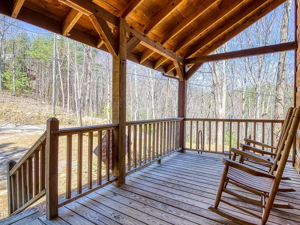 22nd image of 2752 Blue Springs Way