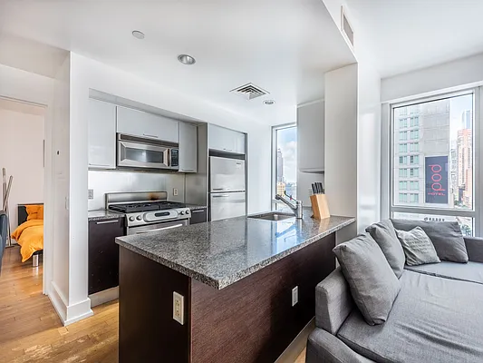 Rented by Corcoran | media 5