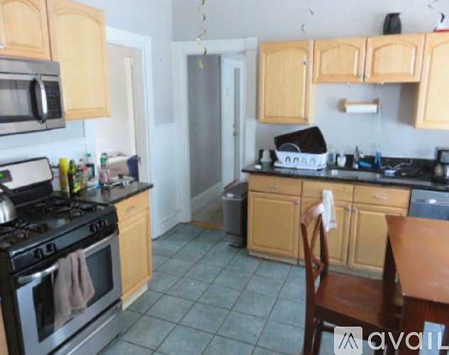 2nd image of 10 Carmel St #2R