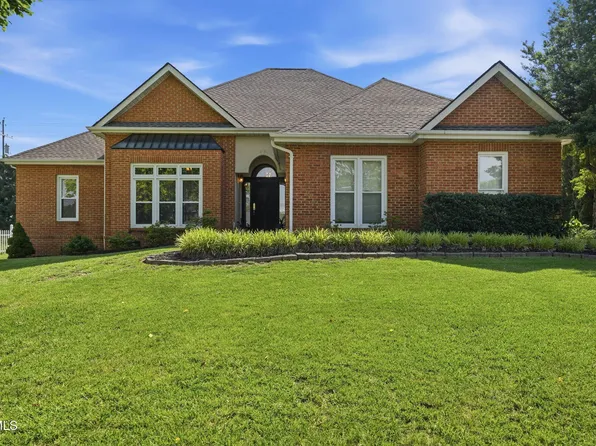 105 Shadowood Dr, Johnson City, TN 37604
