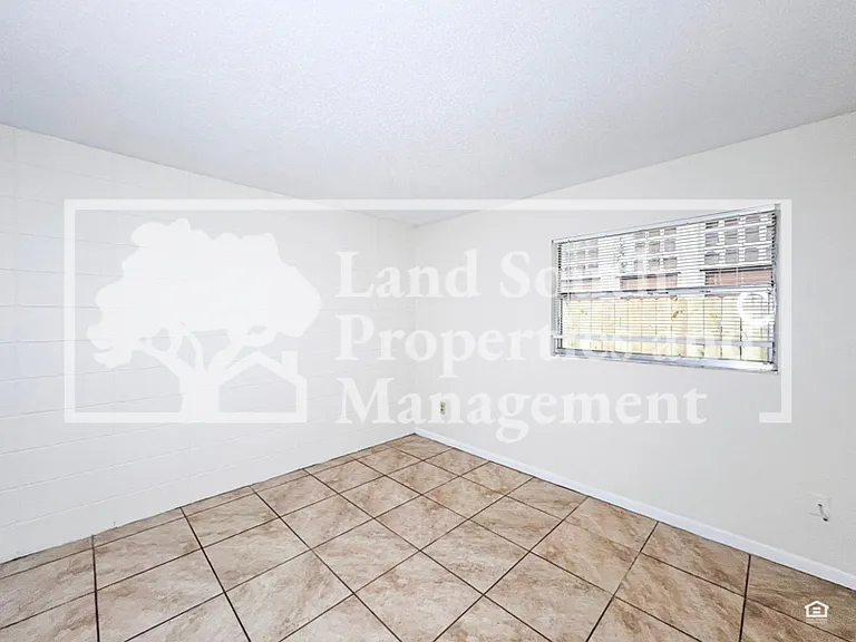 725 E Lime St #B-A — Photo 10