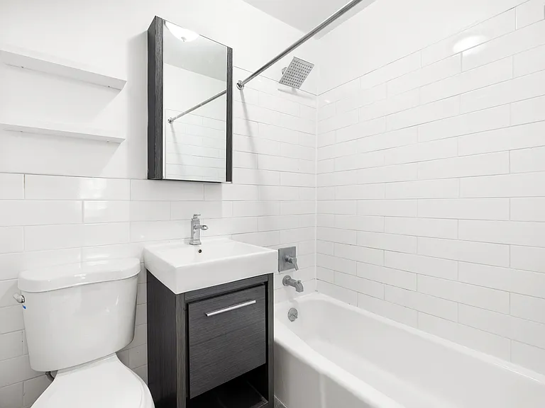 341 W 19th St #B — Photo 6