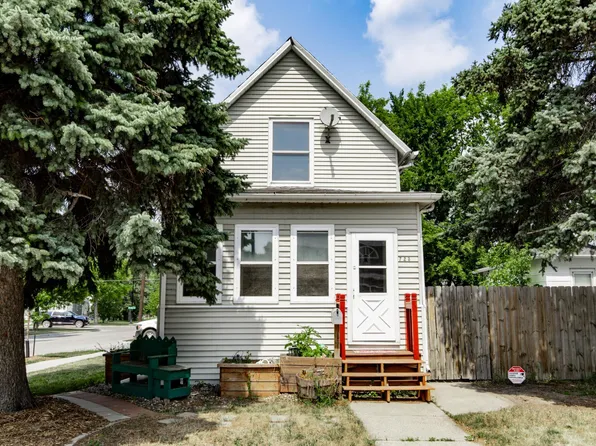 723 6th Ave N, Fargo, ND 58102