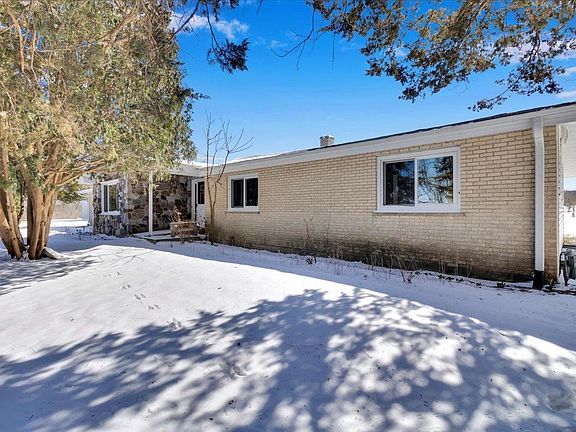 3rd image of 18817 W Union Rd