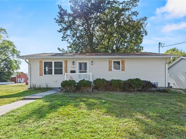 113 N Elm St, Windsor, IL 61957