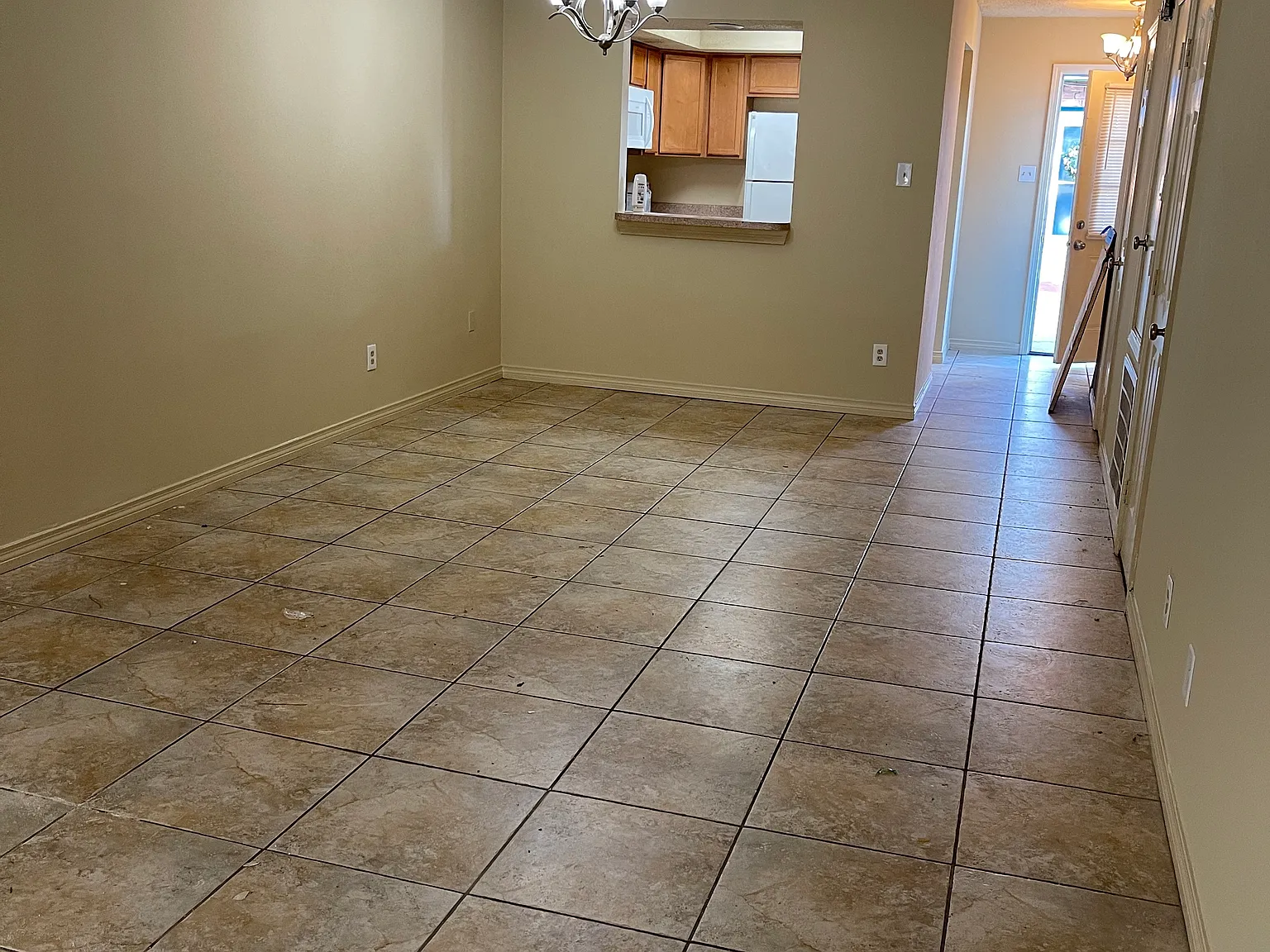 2 bed, 1.5 bath, 1245 sqft, $1,350 — Photo 4