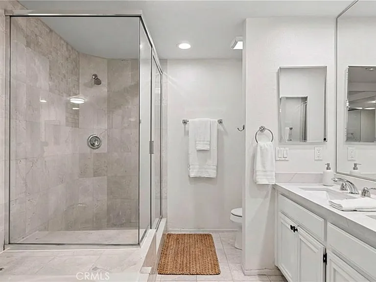 1630 S Bentley Ave #103 — Photo 24
