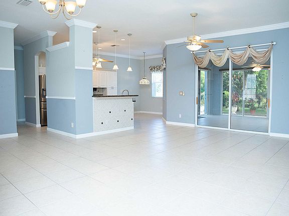 2nd image of 494 NW Dover Court
