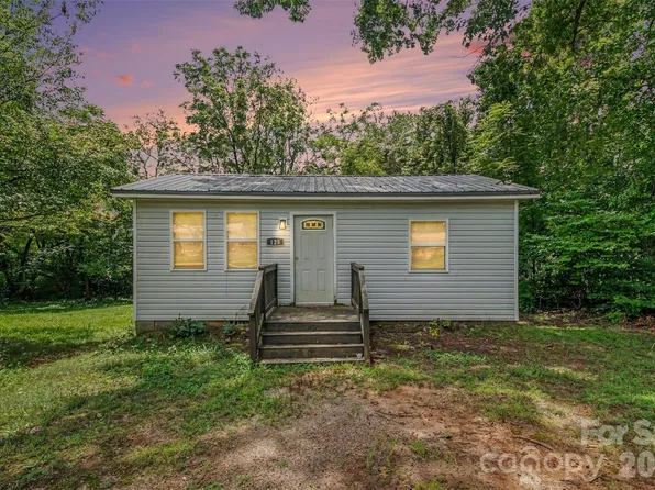 125 Gains Ln, Statesville, NC 28677
