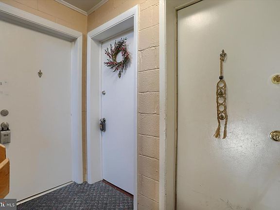 5th image of 4411 Falls Bridge Dr Unit B