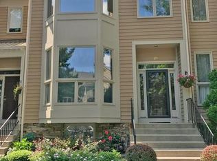 28 Stridesham Ct, Baltimore, MD 21209