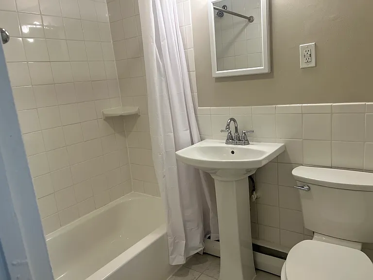 2318 Glendale Ter #1A — Photo 17