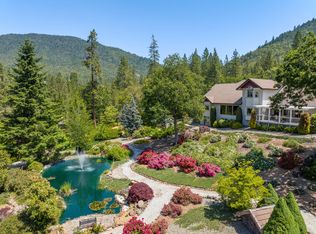 701 Serenity Ln, Grants Pass, OR 97526