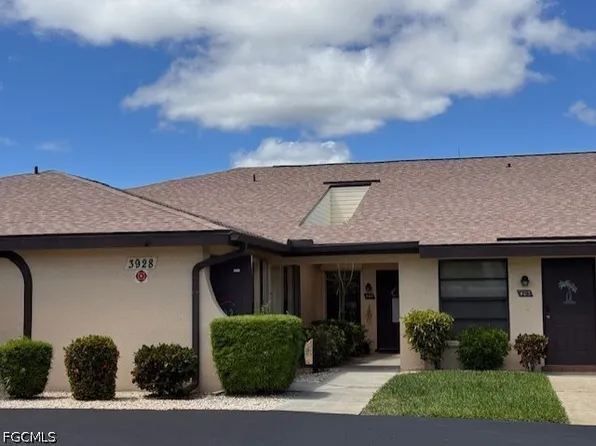 3928 SE 11th Pl APT 401, Cape Coral, FL 33904