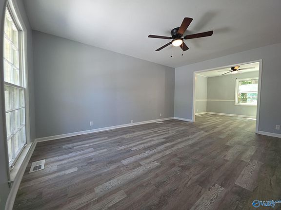 3rd image of 307 Mockingbird Rd SE