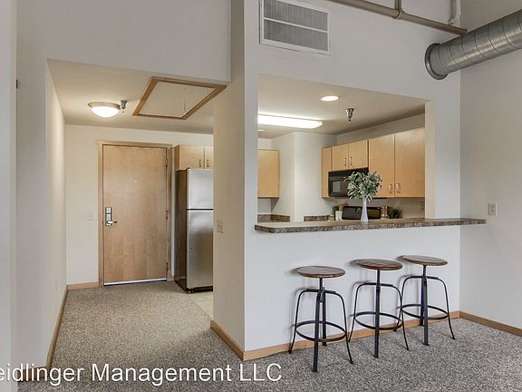 4th image of 201 S Lancaster St APT 31