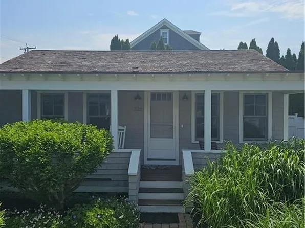 225 Purgatory Rd, Middletown, RI 02842