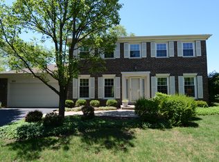 950 S Stonehedge Ln, Palatine, IL 60067