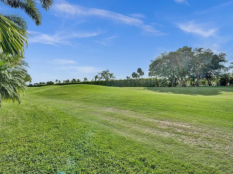 7988 Mandarin Dr — Photo 32