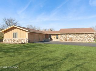 768 Halbert Ln, Inverness, IL 60010