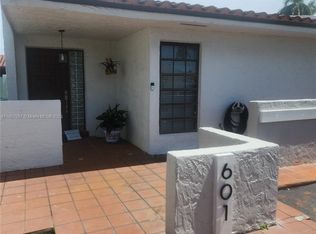 601 SW 94th Ct, Miami, FL 33174