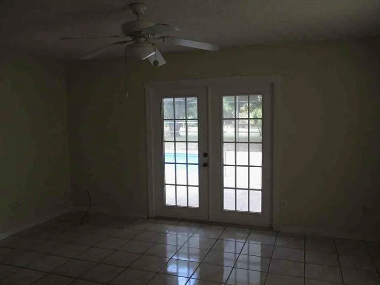 2265 SW Edison Cir — Photo 15