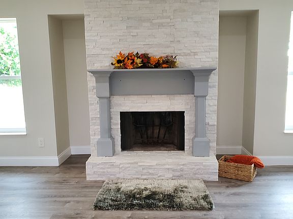 Wood burning fireplace 