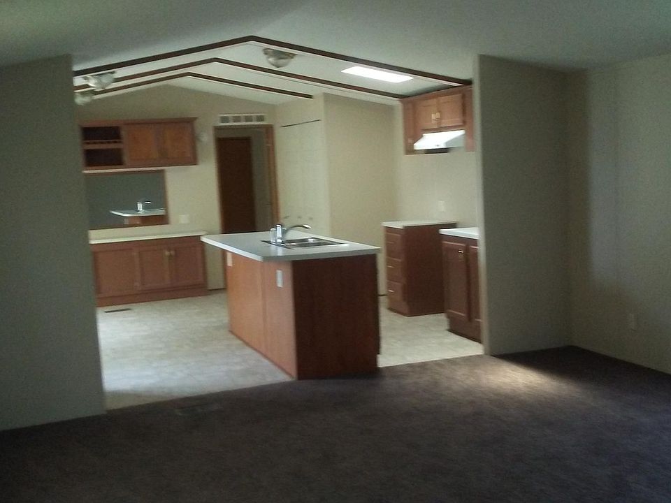 2nd image of 110 Echo Lake East Dr