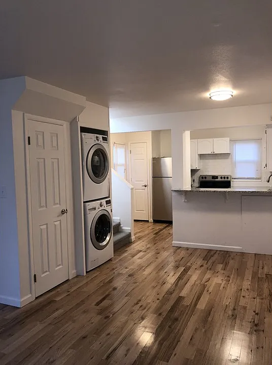 2 bed, 814 sqft, $2,275 — Photo 3