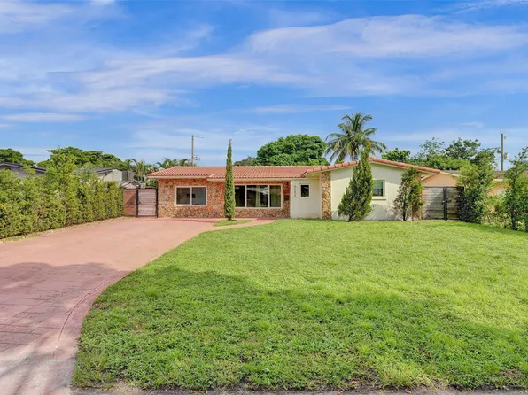 6585 Grant Street, Hollywood, FL 33024