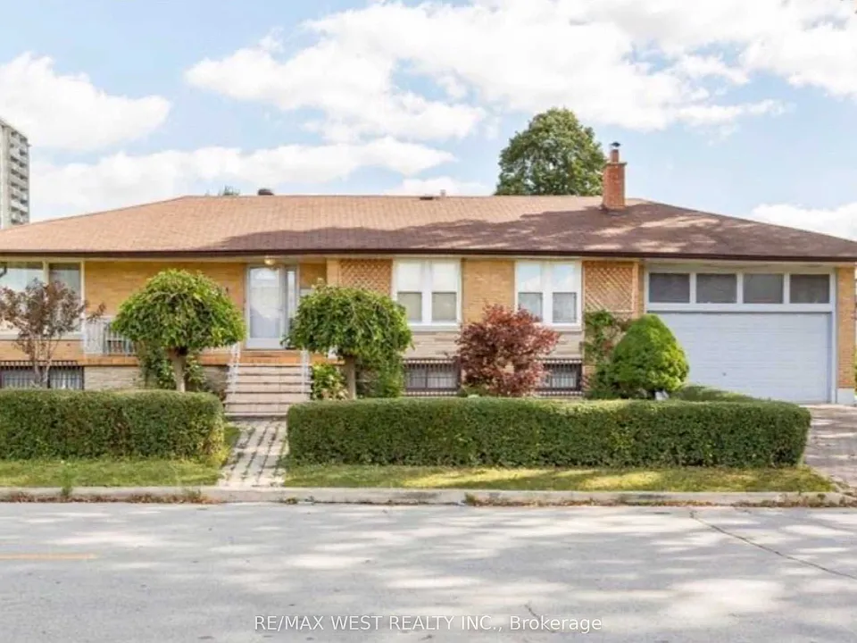 43 Playfair Ave