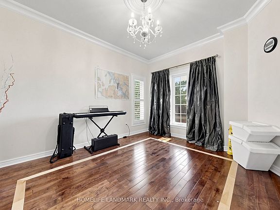 2nd image of 1 Trent St