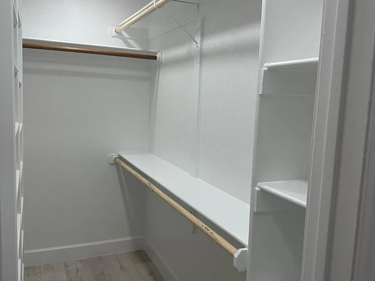 2415 Amber Hill Ln — Photo 15