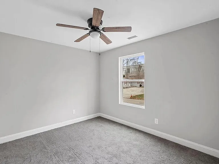 2628 Kenhill Dr — Photo 12