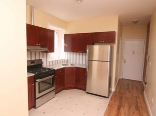 3170 38th St #2, Astoria, NY 11103