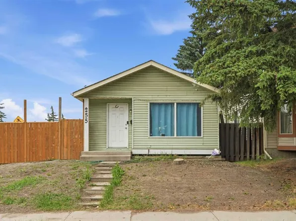 255 E Falton Dr NE, Calgary, AB T3J 2W8