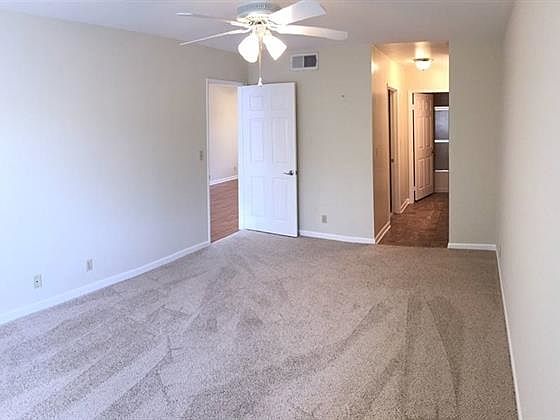5th image of 430 S Niagara St APT 108