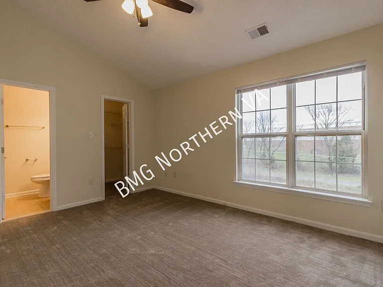 44126 Tippecanoe Ter — Photo 13