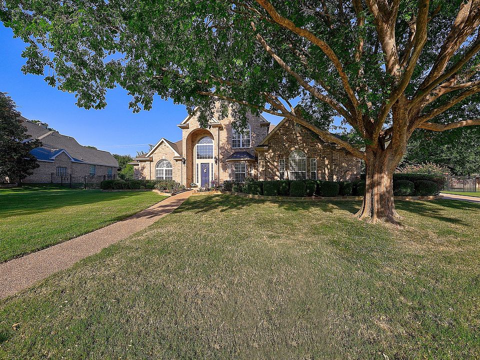 1st image of 607 Stonebury Dr