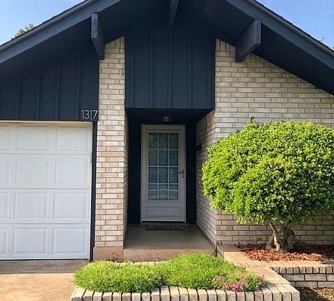 2nd image of 1317 N Columbia Cir