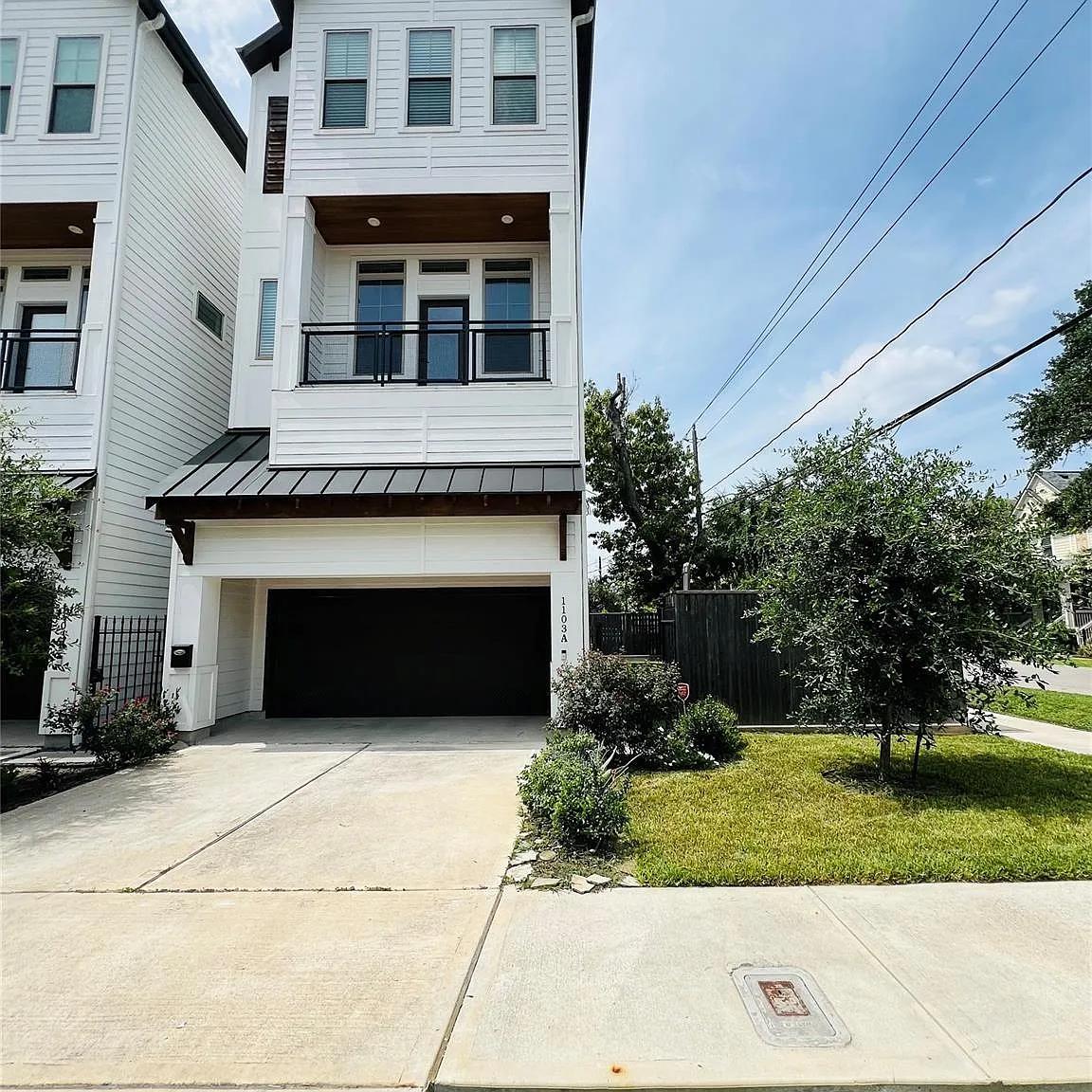 3 bed, 3.5 bath, 2150 sqft, $4,100 — Photo 1