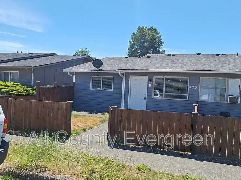 420 23rd St SE #B — Photo 12