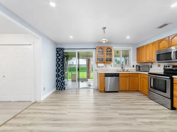 1413 Ryan Lane, Royal Palm Beach, FL 33411