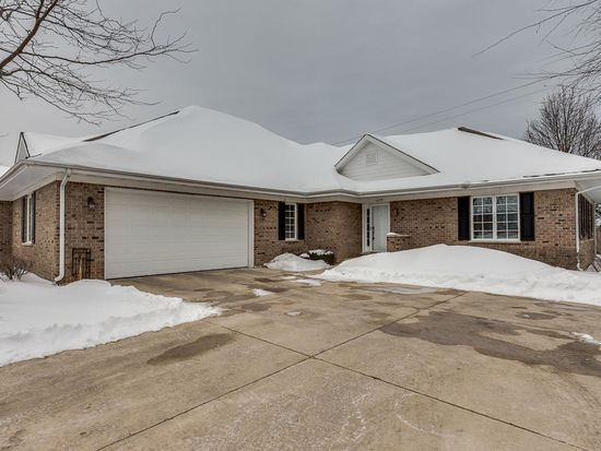 1695 30th Ct, Kenosha, WI 53144