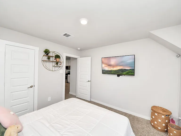 3306 Dagostino Creek Dr — Photo 15