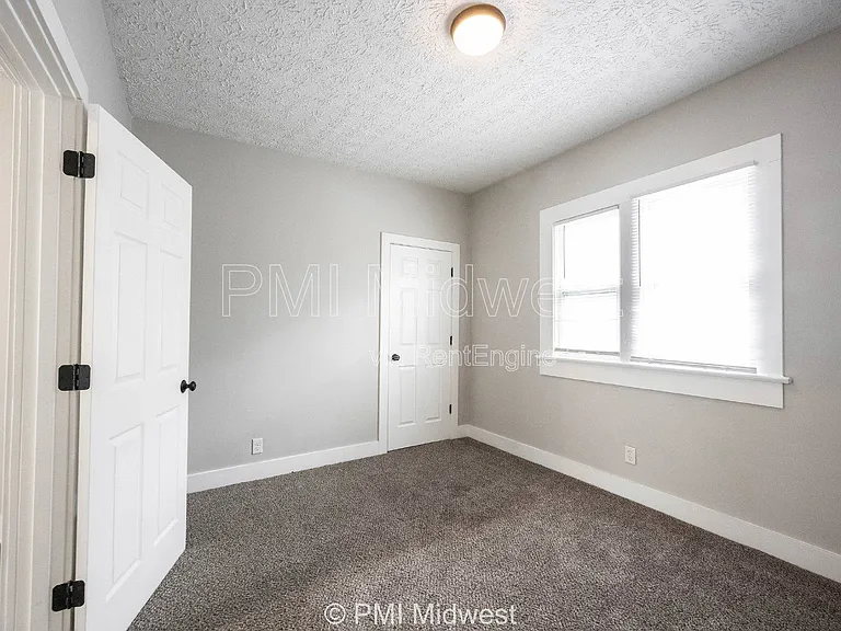 729 N Bosart Ave — Photo 19