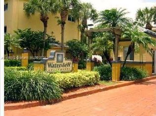 14951 SW 82nd Ln #17-305, Miami, FL 33193