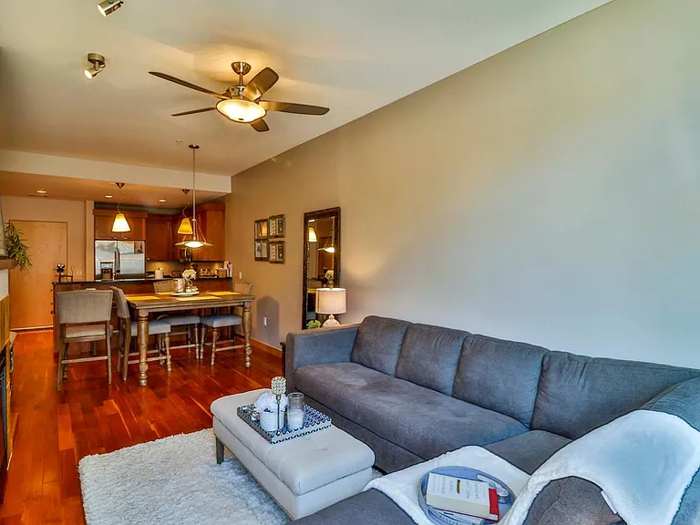 309 W Washington Ave #215 — Photo 5